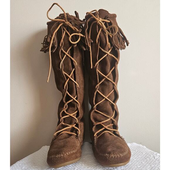 Minnetonka 1428 Women's Tall Fringe Moccasin Boots 16"-Excellent Condition - Picture 1 of 6